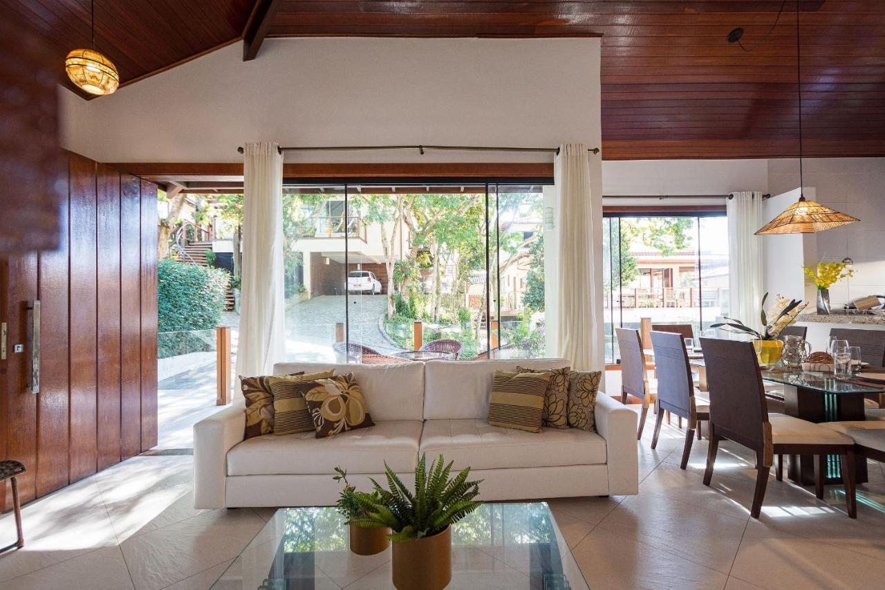 Casa Espetacular Entre Geriba E Ferradurinha - Wifi 200Mb - Piscina Do Codominio - 700 M Da Praia - Garagem - 4 Suites - Area Gourmet Privativa - Cozinha Equipada - Area Kids - Portaria 24H - Ar Condicionado Armacao dos Buzios ภายนอก รูปภาพ