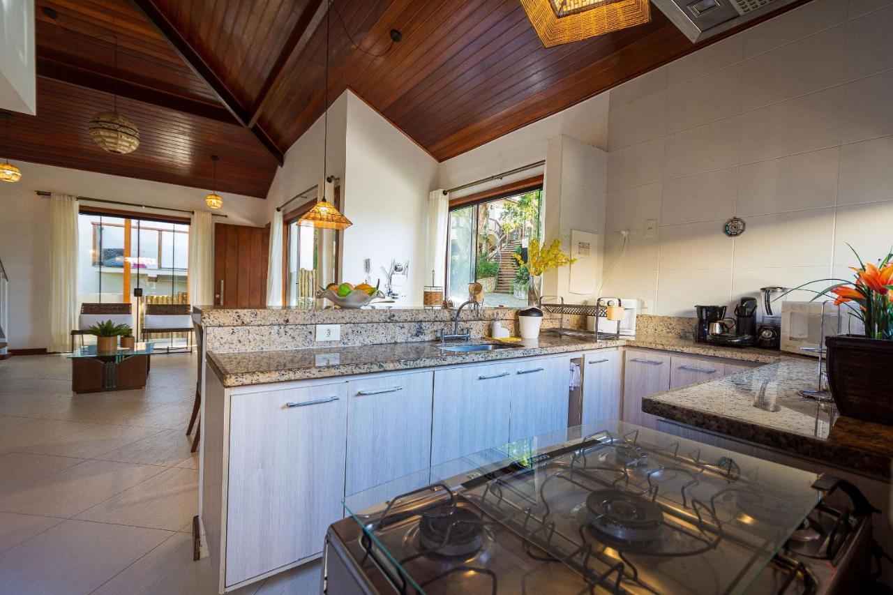 Casa Espetacular Entre Geriba E Ferradurinha - Wifi 200Mb - Piscina Do Codominio - 700 M Da Praia - Garagem - 4 Suites - Area Gourmet Privativa - Cozinha Equipada - Area Kids - Portaria 24H - Ar Condicionado Armacao dos Buzios ภายนอก รูปภาพ